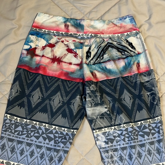 Mossimo Supply Co Multicolored Printed Athletic Workout Leggings - Picture 5 of 5